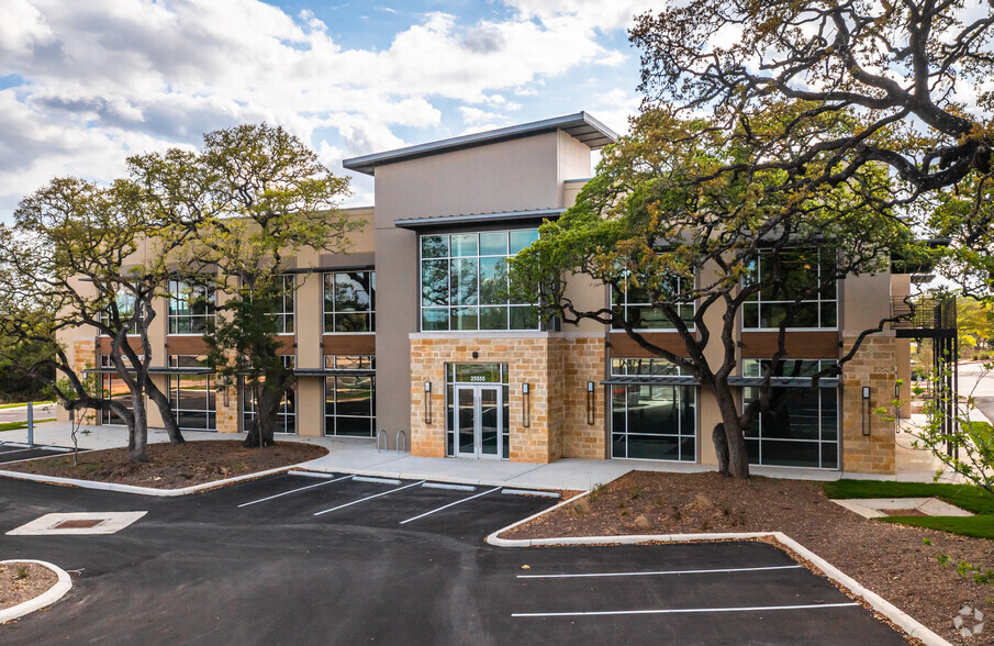 25555 W IH-10, San Antonio, TX for lease - Building Photo - Image 1 of 11