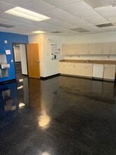 19321 US Hwy 19 N, Clearwater, FL for lease Building Photo- Image 1 of 4