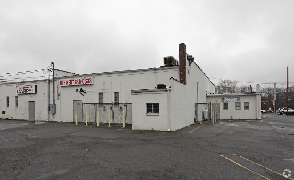 385-395 Middle Country Rd, Coram, NY for sale - Building Photo - Image 1 of 1