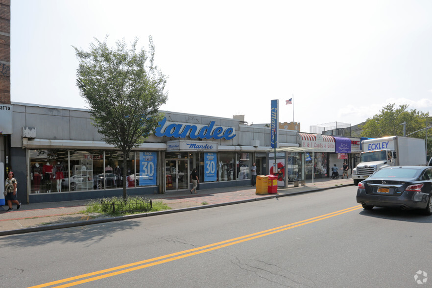 5616-5630 Myrtle Ave, Ridgewood, NY for lease - Building Photo - Image 2 of 2