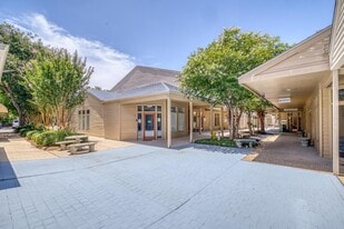 Harbour Town Shopping Village - Live-Work Space