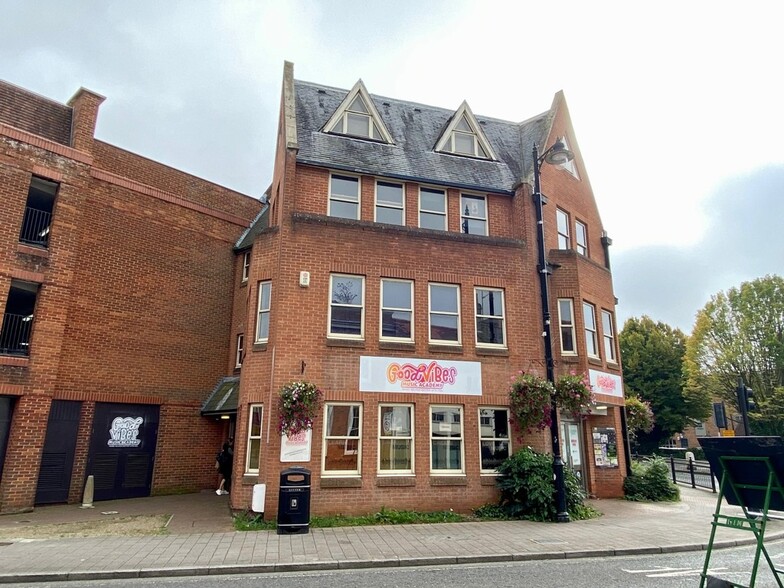 123-126 Bartholomew St, Newbury for lease - Building Photo - Image 2 of 4