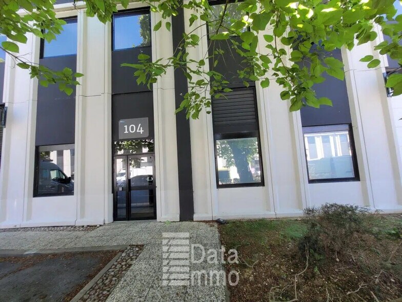 Office in Lognes for lease - Building Photo - Image 3 of 21