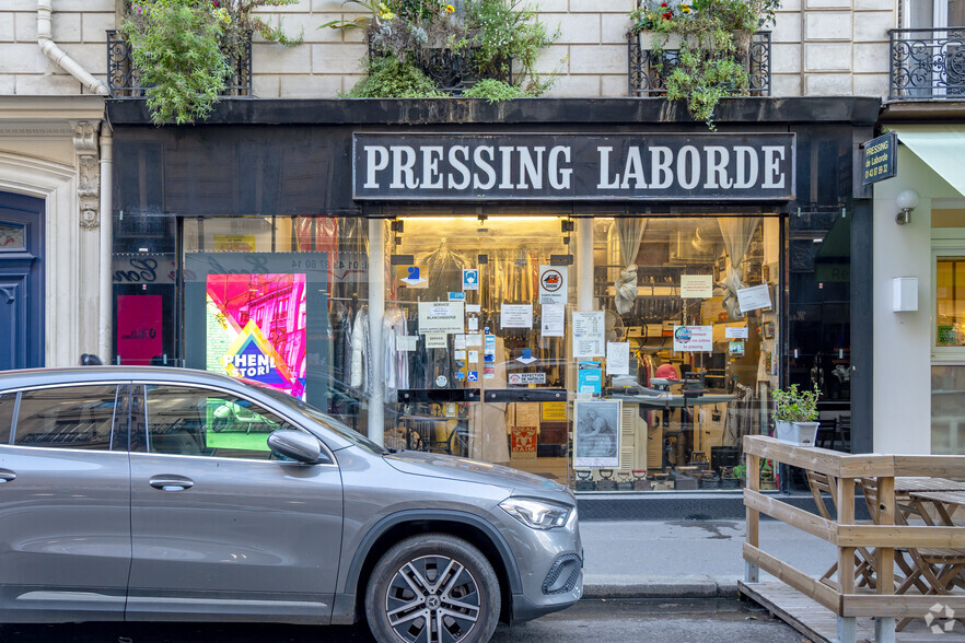 4 Rue De Laborde, Paris for sale - Building Photo - Image 2 of 4