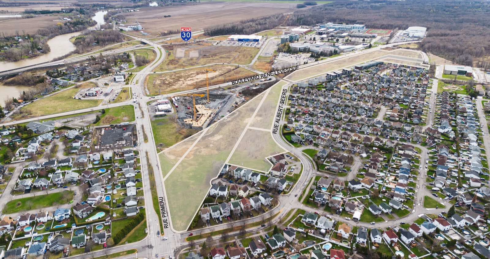 Châteauguay Multiresidential Development portfolio of 2 properties for sale on LoopNet.com Building Photo- Image 1 of 4