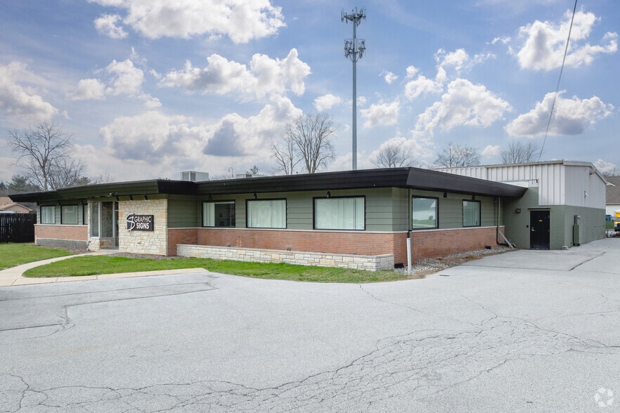 4442 W Alexis Rd, Toledo, OH for lease - Building Photo - Image 1 of 6