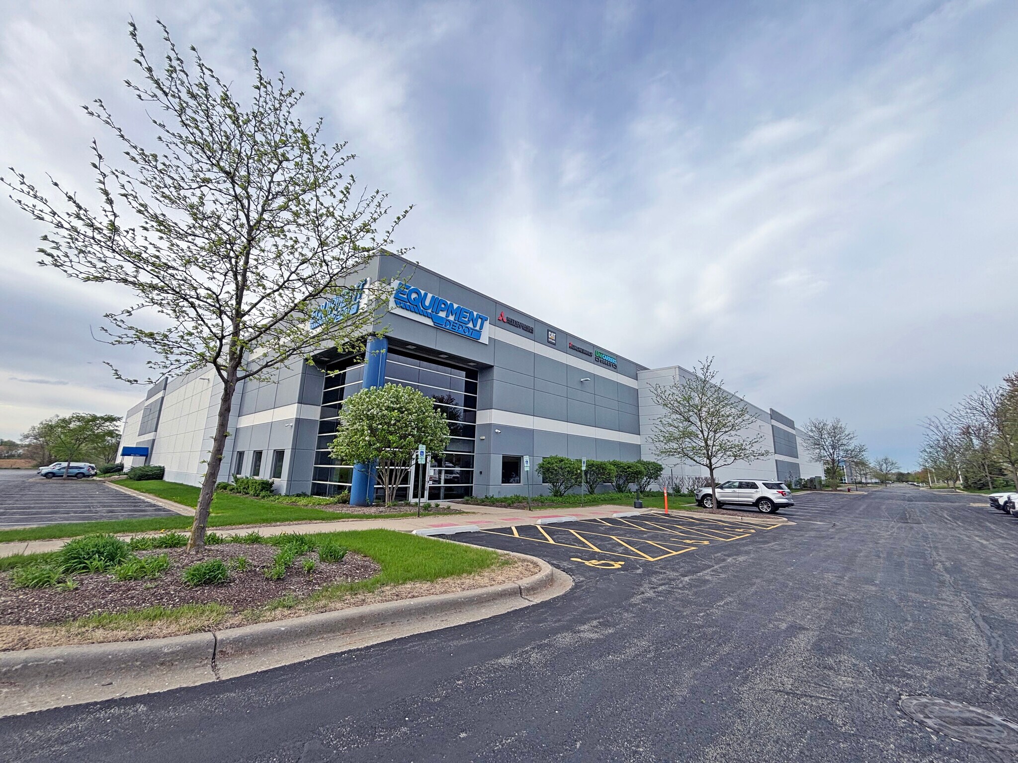 1811 W Normantown Rd, Romeoville, IL for lease Building Photo- Image 1 of 8