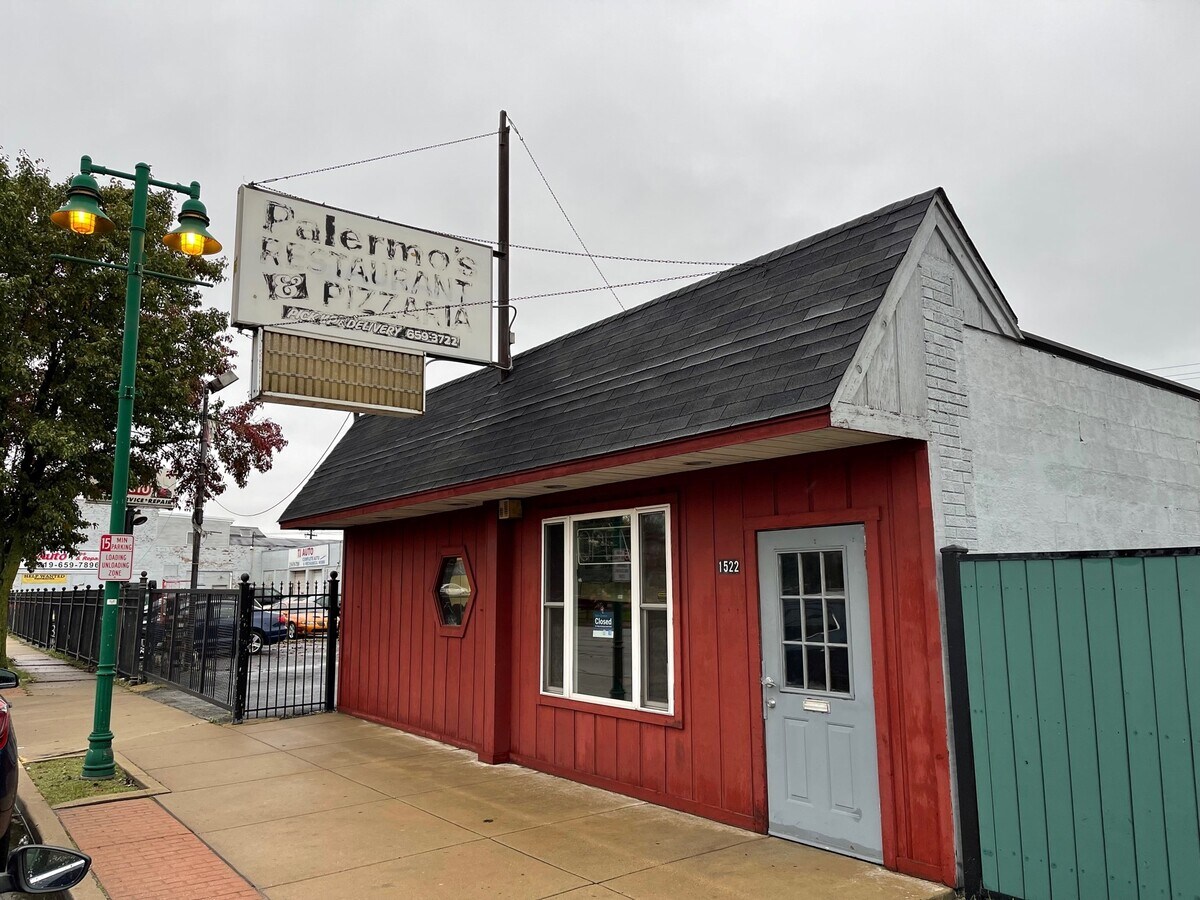 1522 Indianapolis Blvd, Whiting, IN 46394