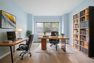 Coliseum Park Apartments - Live-Work Space