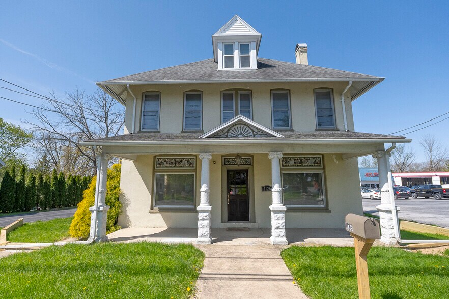 1126 Trexlertown Rd, Breinigsville, PA 18031