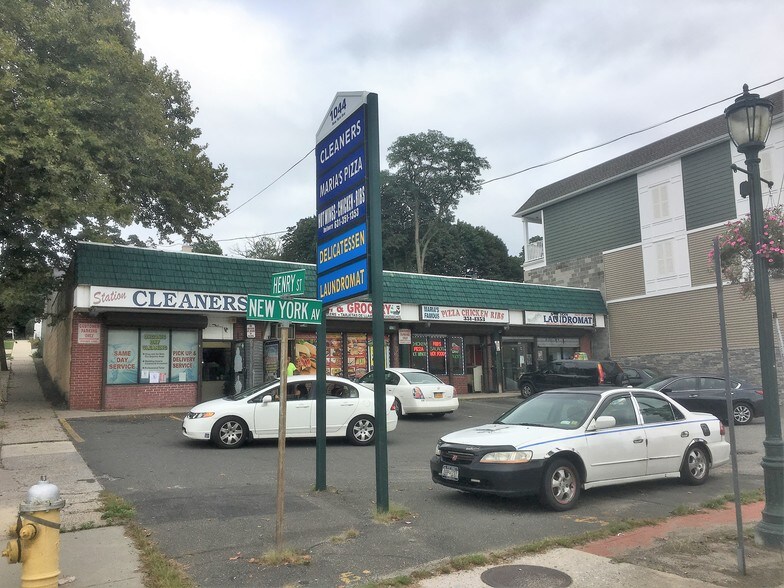 1044 New York Ave, Huntington Station, NY 11746