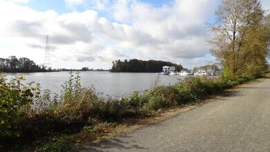 6651 Fraserwood Pl, Richmond, BC for lease Building Photo- Image 2 of 6