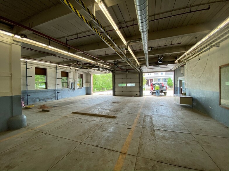 15 Water St, Leicester, MA for lease - Building Photo - Image 2 of 16