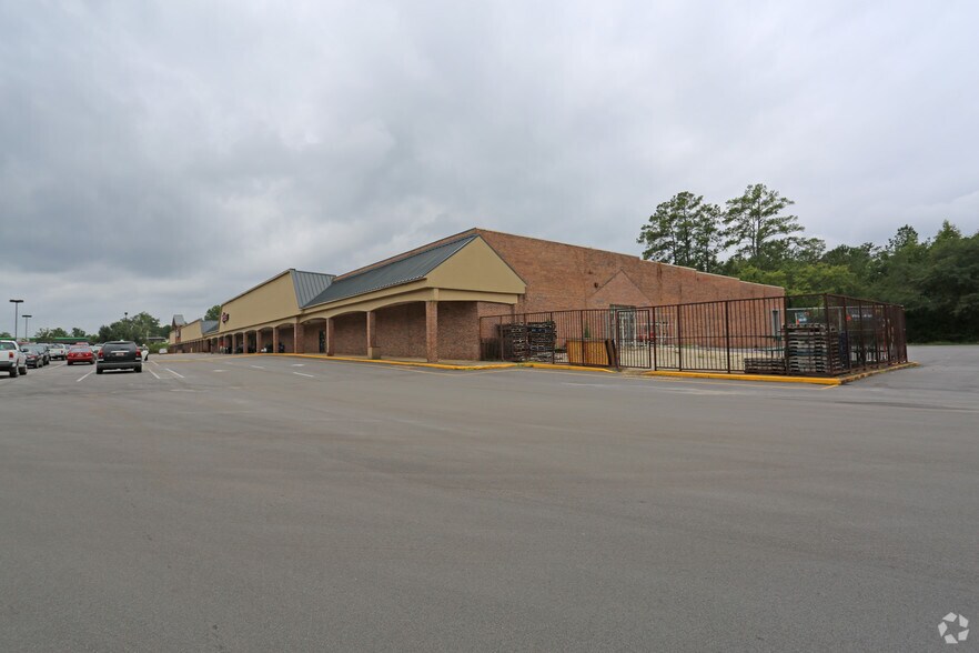 2529-2537 Broad St, Camden, SC for sale - Primary Photo - Image 1 of 1