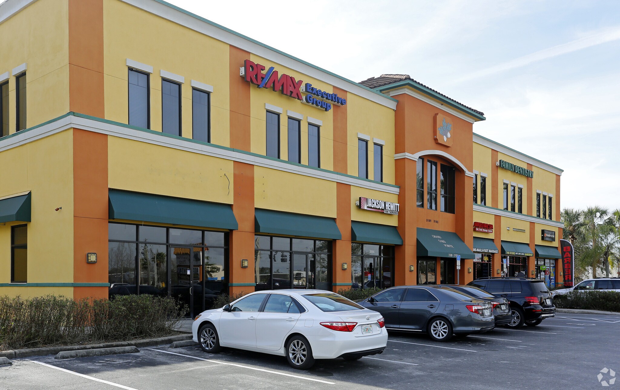 31803192 S John Young Pky, Kissimmee, FL 34746 Office for Lease