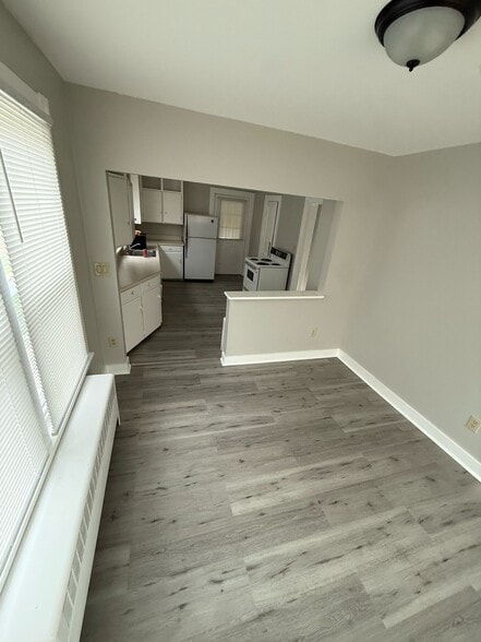 724 Watervliet Shaker Rd, Latham, NY for lease - Interior Photo - Image 2 of 6