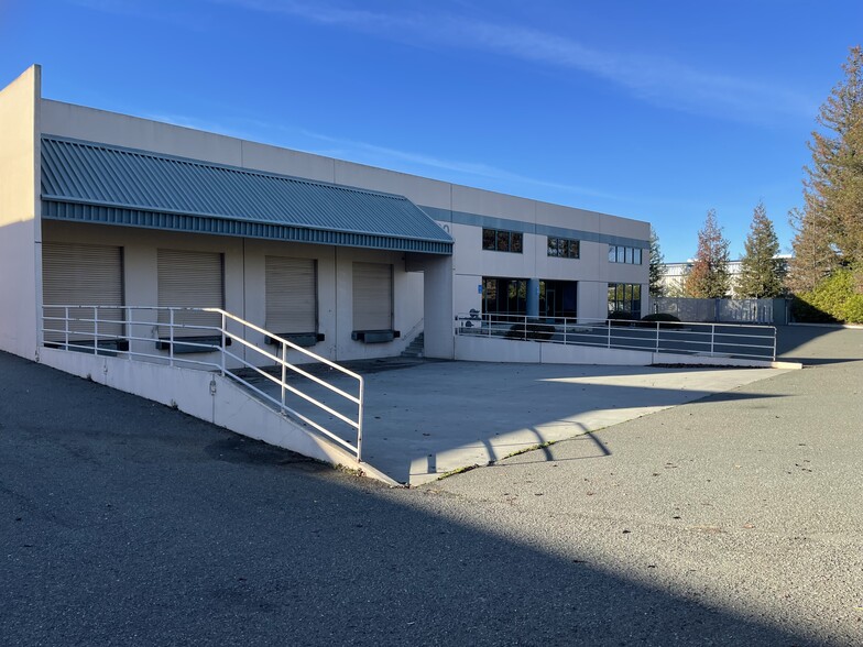 180 Klamath Ct, American Canyon, CA for lease - Building Photo - Image 1 of 6