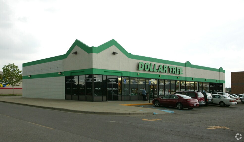 4260 28th St SE, Kentwood, MI for sale - Building Photo - Image 2 of 11