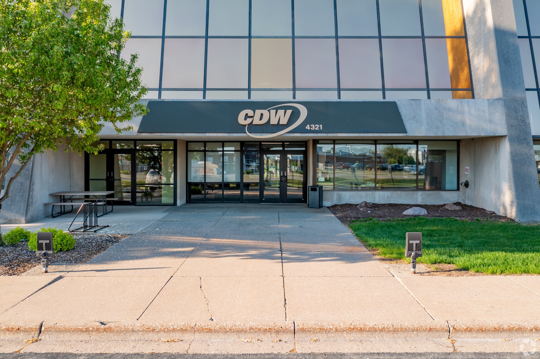 4321 W College Ave, Appleton, WI 54914 Fox River