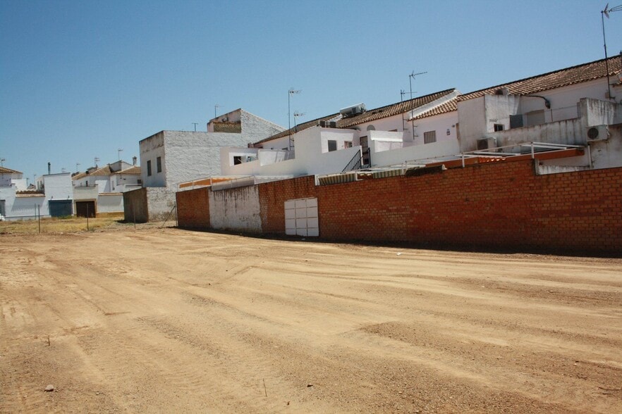 Calle Dolores Ibárruri, 40, Cantillana, Sevilla for sale - Building Photo - Image 2 of 7