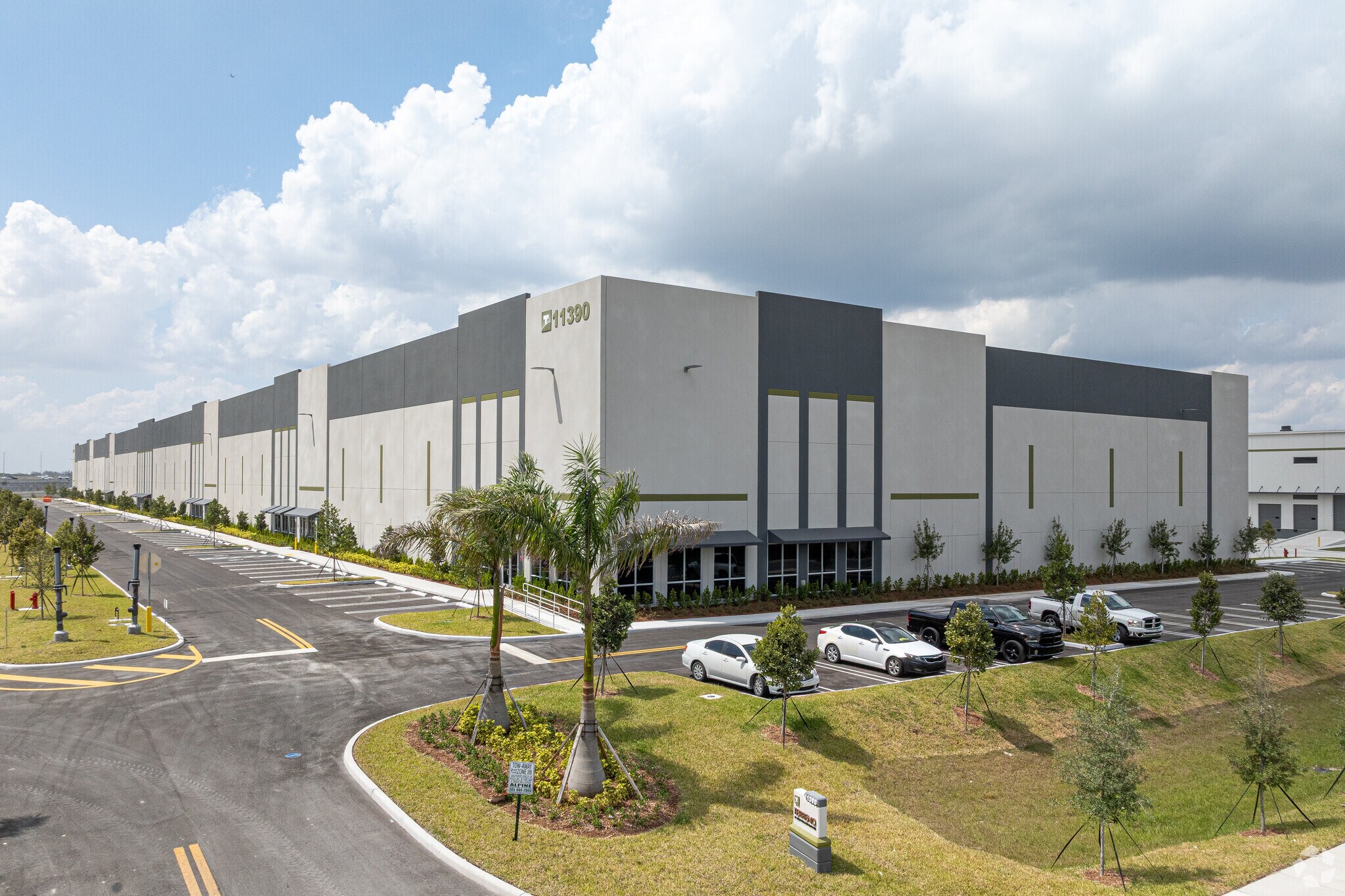 11390 W 43rd Ave, Hialeah, FL for sale Primary Photo- Image 1 of 1