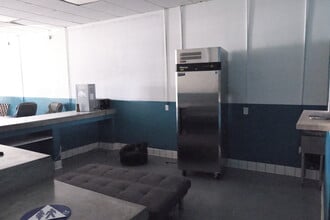 2521-2525 N Grand Ave, Santa Ana, CA for lease Interior Photo- Image 1 of 3