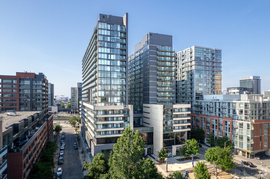 32 Lisgar St, Toronto, ON for lease - Building Photo - Image 2 of 3