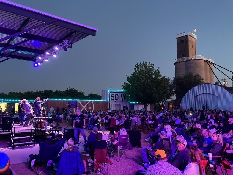 Portfolio Sale KRUM portfolio of 11 properties for sale on LoopNet.com - Building Photo - Image 3 of 8