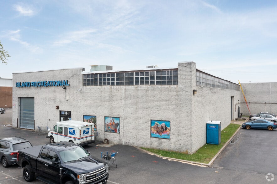511-523 Commack Rd, Deer Park, NY for lease - Building Photo - Image 3 of 6