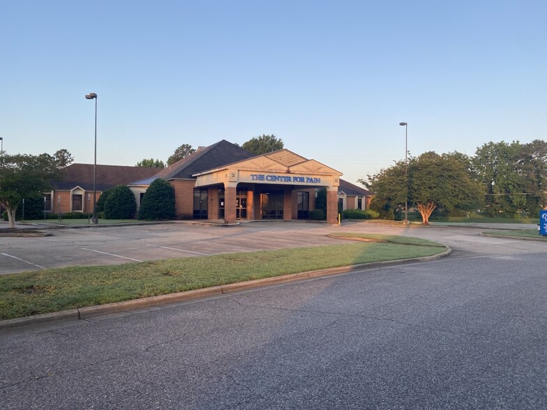 Portfolio of 5 Medical Offices portfolio of 4 properties for sale on LoopNet.com - Building Photo - Image 2 of 4