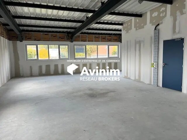 Retail in Saint-Genis-Pouilly for lease - Interior Photo - Image 3 of 17