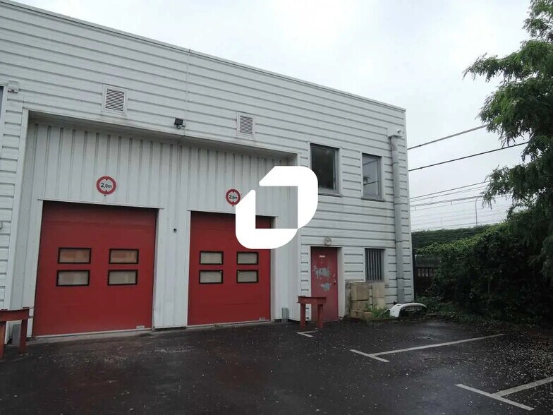 Office in Choisy-le-Roi for lease - Building Photo - Image 1 of 10