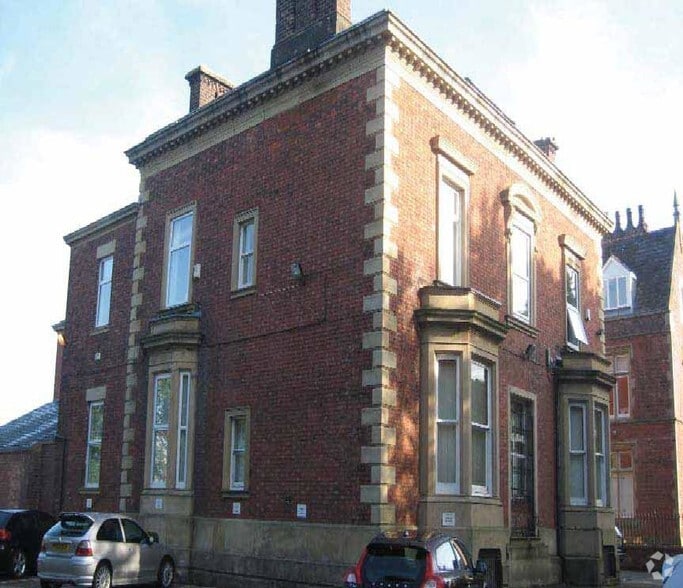 5 East Cliff, Preston for lease - Primary Photo - Image 1 of 12