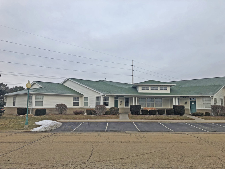 8911 N Prairie Pt, Peoria, IL for sale - Building Photo - Image 1 of 1