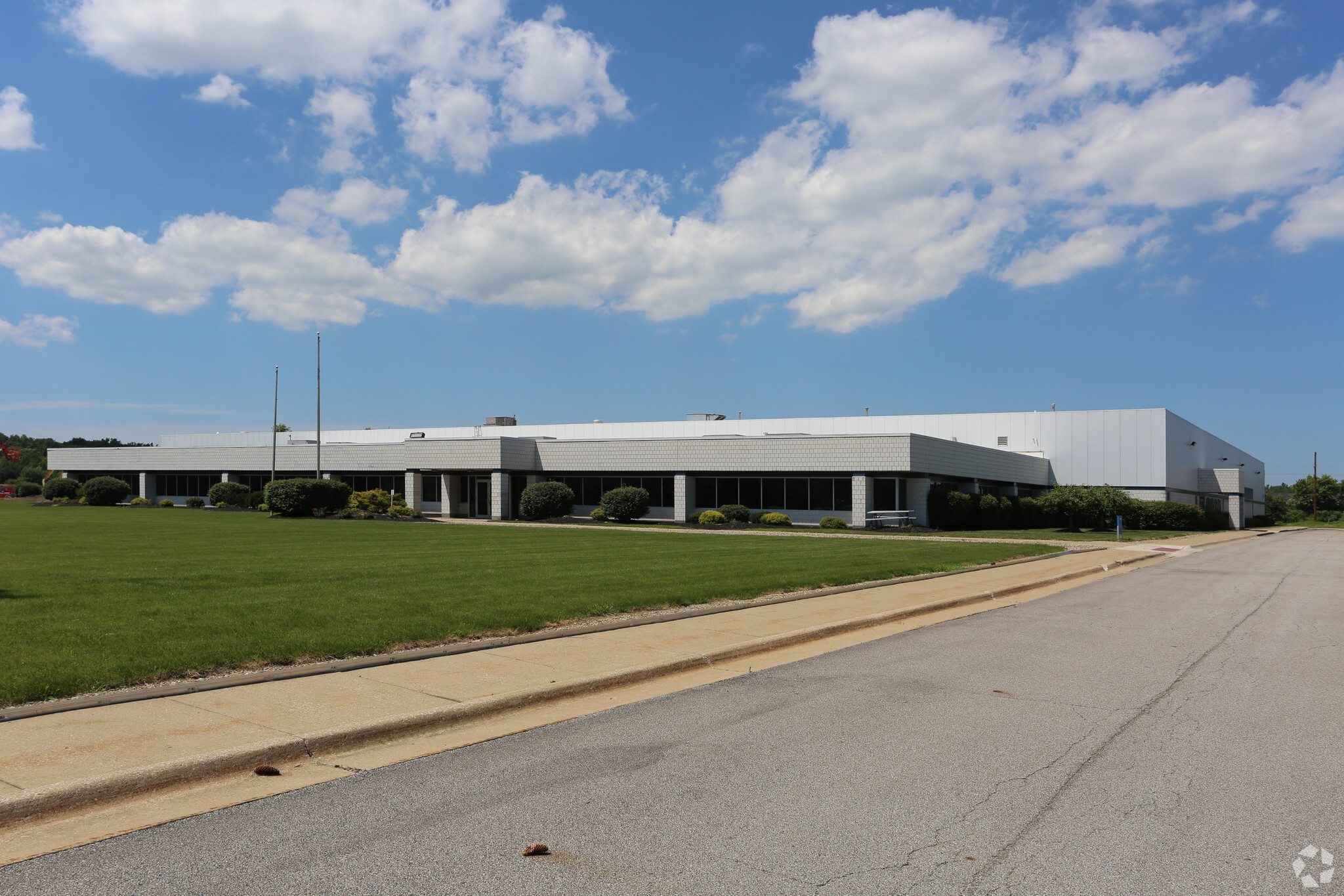 1000 W Bagley Rd, Berea, OH for sale Primary Photo- Image 1 of 1