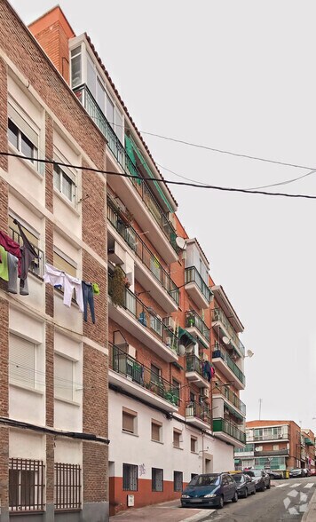 Calle Ramón Esteban, 12, San Sebastián de los Reyes, Madrid for sale - Building Photo - Image 2 of 2