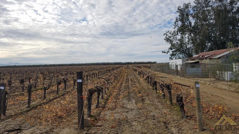 Herring Rd, Bakersfield, CA for sale - Primary Photo - Image 1 of 1