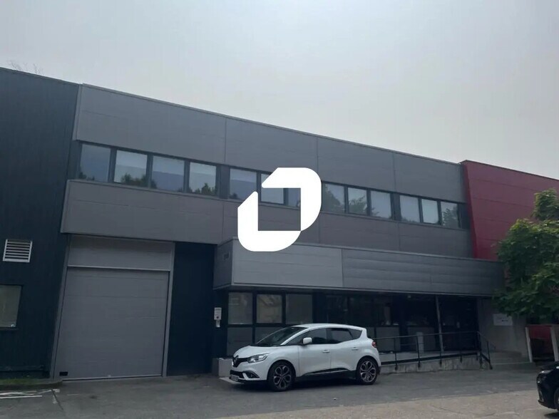 Office in Échirolles for lease - Building Photo - Image 1 of 6