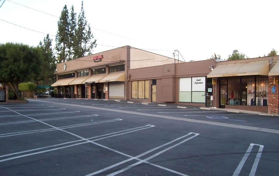 4900-4904 Topanga Canyon Blvd, Woodland Hills, CA for lease - Building Photo - Image 2 of 2