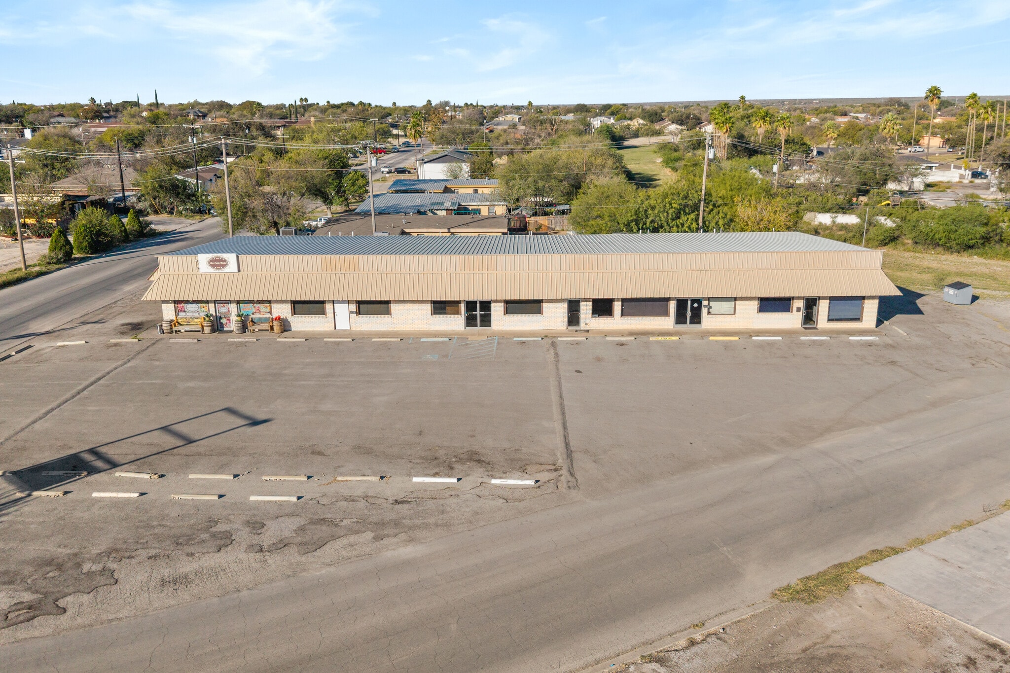300-310 Margaret Ln, Del Rio, TX for lease Aerial- Image 1 of 23