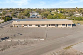 300-310 Margaret Ln, Del Rio, TX for lease Aerial- Image 1 of 23