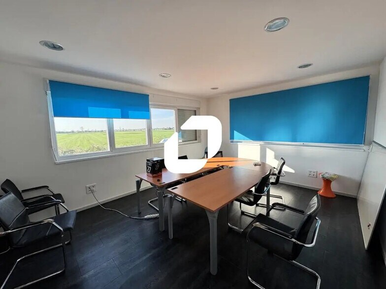 15 Rue Du Cordonnier, Entzheim for lease - Interior Photo - Image 3 of 6