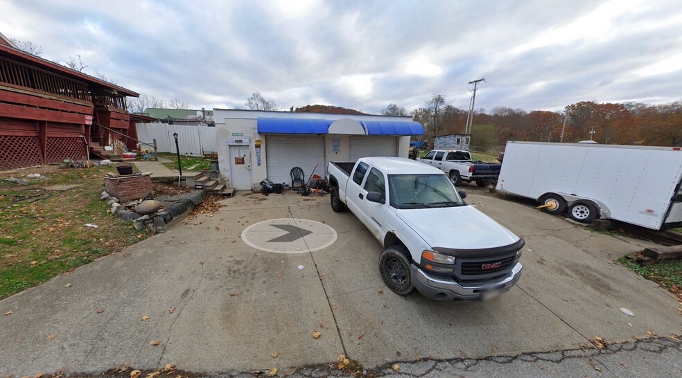329 Empire dr, Saint Albans, WV for lease - Primary Photo - Image 1 of 1