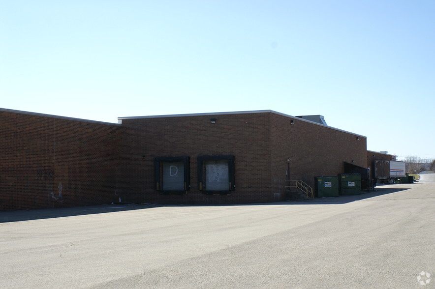 1570 Oakland Ave, Indiana, PA for lease - Building Photo - Image 2 of 10