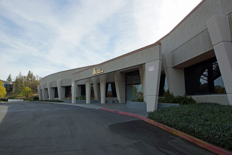 31330 Oak Crest Dr, Westlake Village, CA 91361