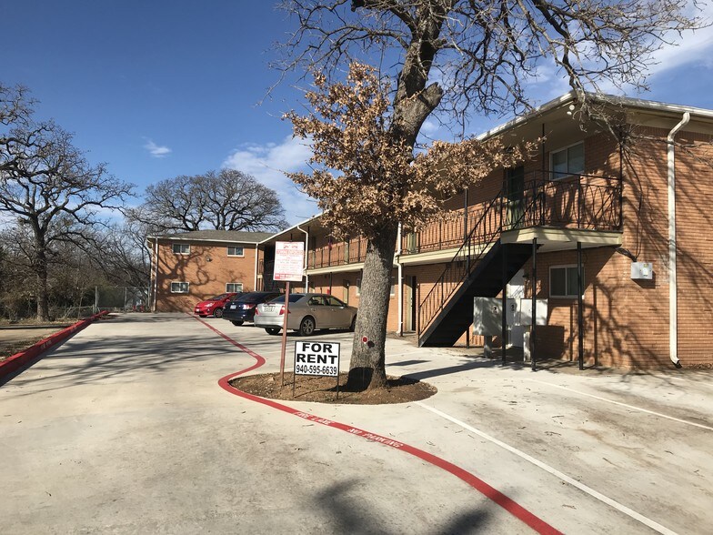 403 Bryan St, Denton, TX for sale - Building Photo - Image 1 of 1