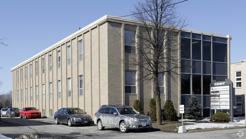 1827 Woodward Dr, Ottawa, ON for lease - Building Photo - Image 2 of 4