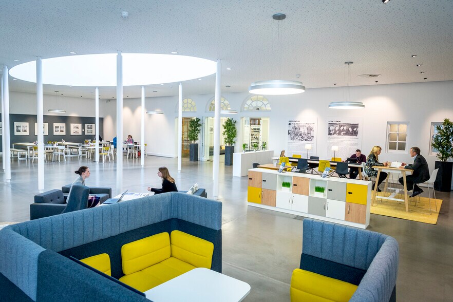 Royston Rd, Duxford for lease - Interior Photo - Image 3 of 9