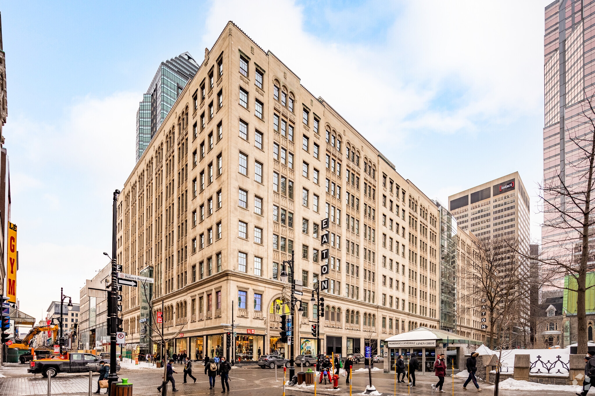 1500 Boul Robert-Bourassa, Montréal, QC for sale Building Photo- Image 1 of 1