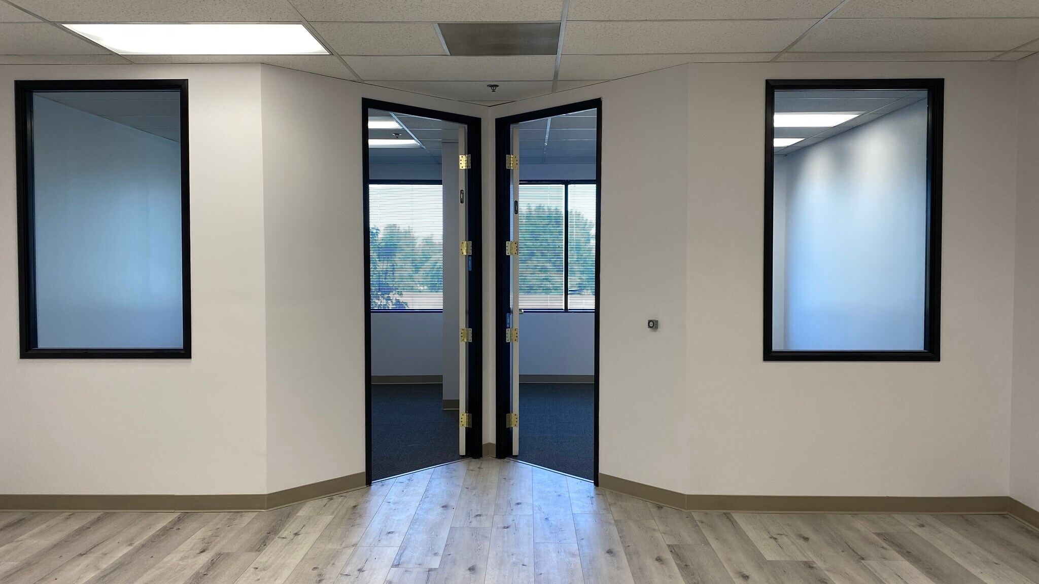 25129 The Old Rd, Stevenson Ranch, CA 91381 Office for Lease